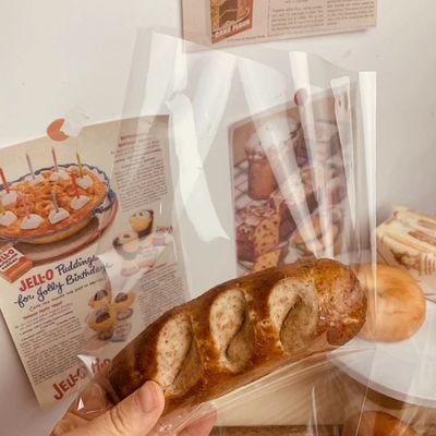 パン の 保存 と 保存 の ため の 透明 な プラスチック 袋