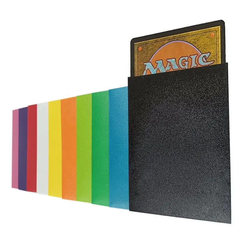 プレミアムMTG標準サイズ66x91 マット取引カードの袖50のパック